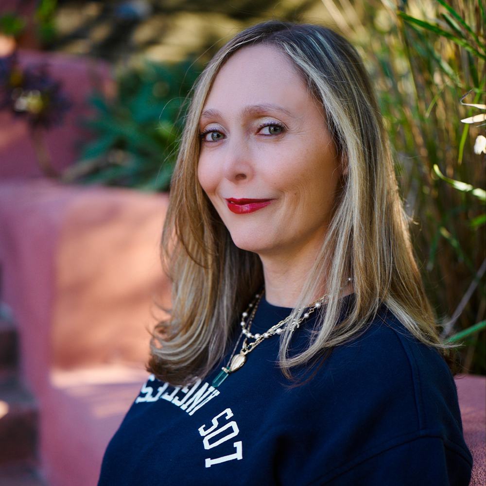 Lindzi Scharf Headshot
