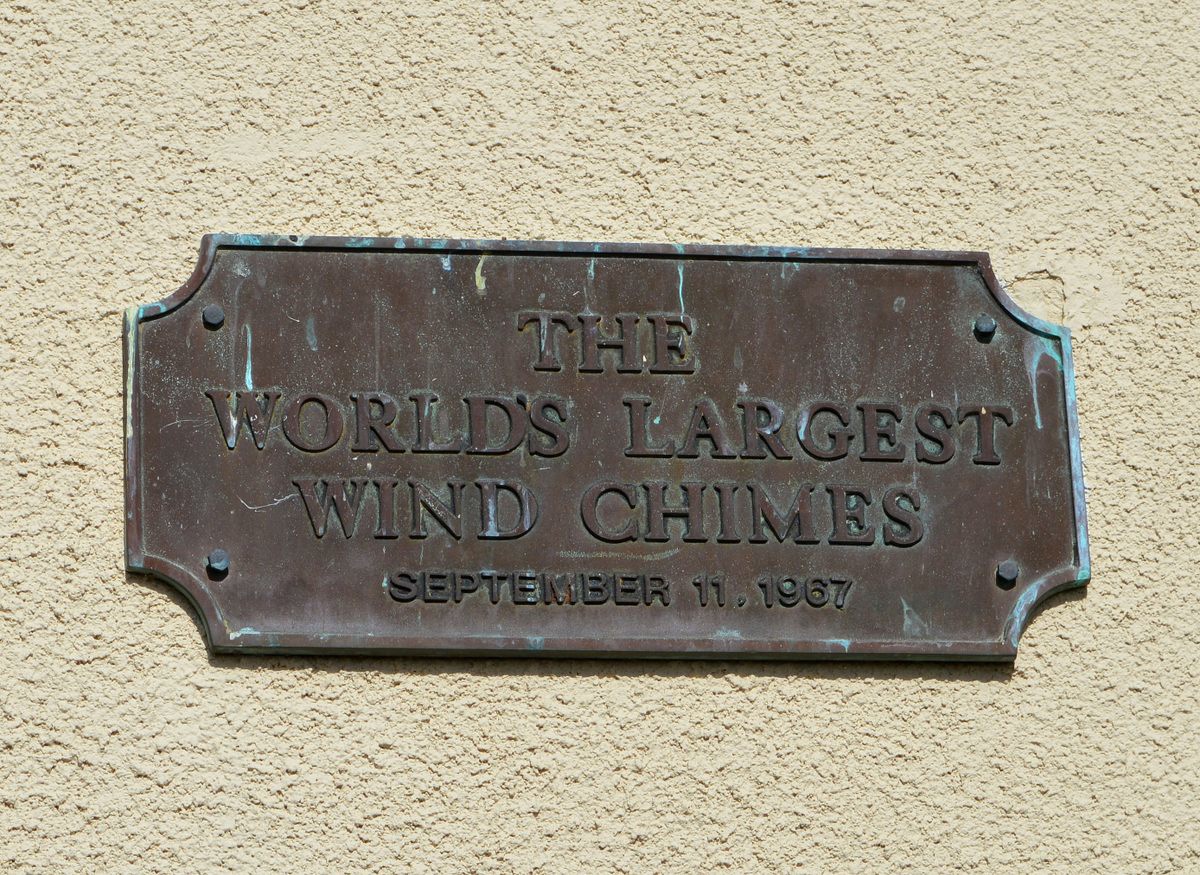 wind chimes plaque